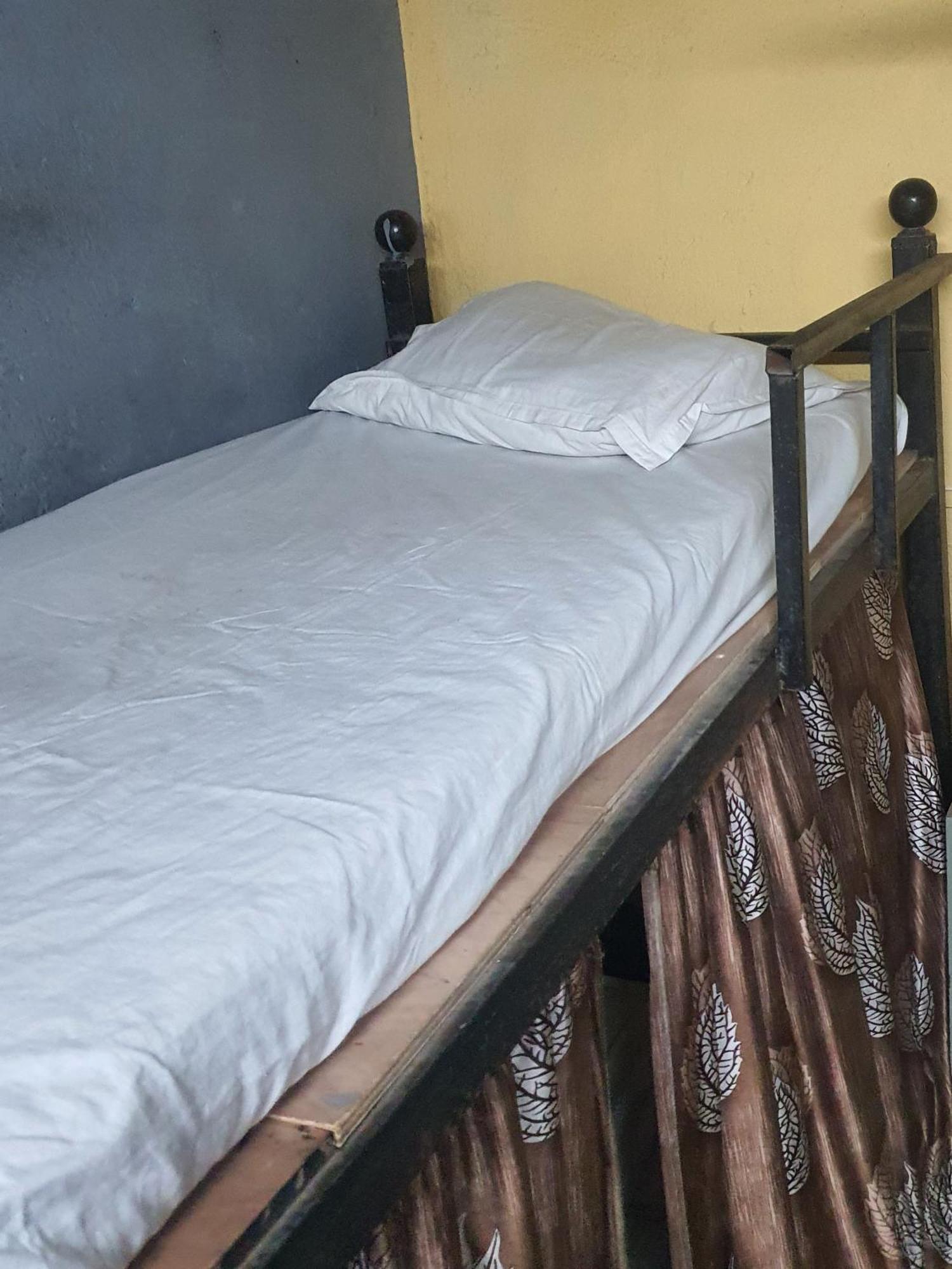 Bapuji Dormitory Hostel Bombay Extérieur photo