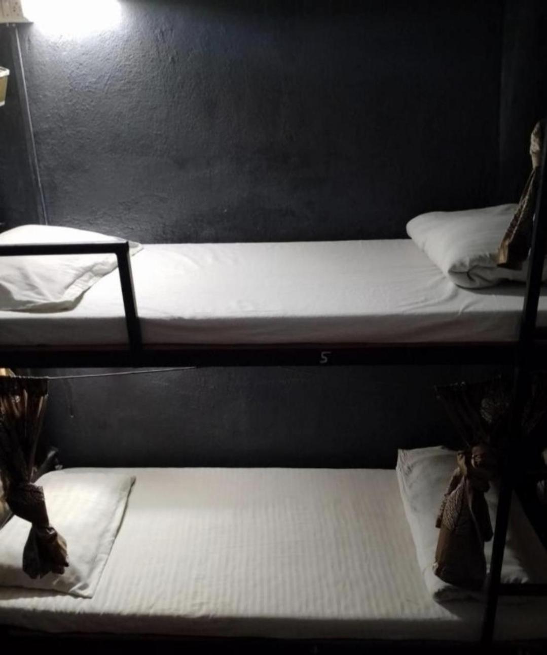 Bapuji Dormitory Hostel Bombay Extérieur photo