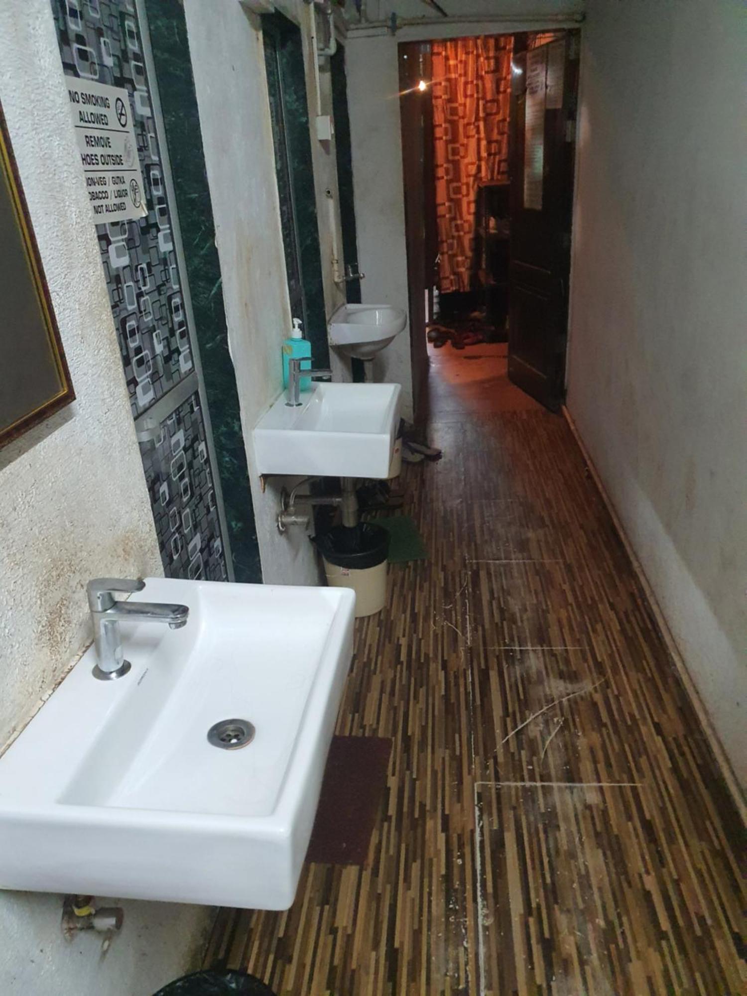Bapuji Dormitory Hostel Bombay Extérieur photo