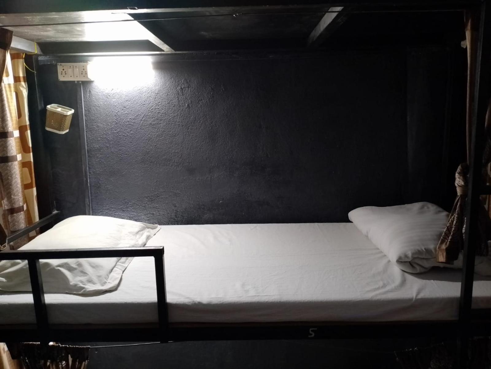 Bapuji Dormitory Hostel Bombay Extérieur photo